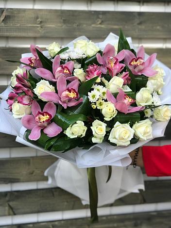 Букет цветов из: Розы и Хризантемы в Верхошижемье