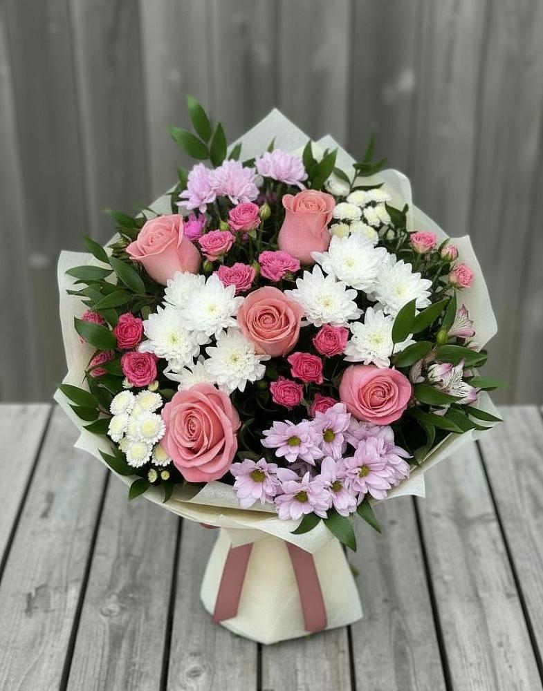 Букет цветов из: Альстромерии, Гвоздики, Розы и Хризантемы в Верхошижемье