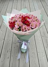 Букет цветов из:  Альстромерии в Верхошижемье
