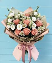 Букет цветов из:  Розы, Альстромерии и Лизиантусы в Верхошижемье