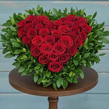 Цветочная композиция из Розы в виде сердца в Верхошижемье