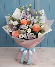 Букет цветов из:  Лизиантусы, Розы, Альстромерии и Гипсофила в Верхошижемье