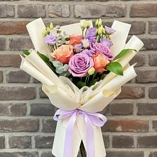 Букет цветов из:  Лизиантусы и Розы в Верхошижемье