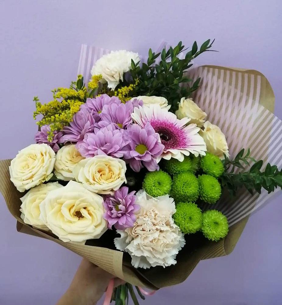 Букет цветов из: Хризантемы, Розы, Гвоздики и Герберы в Верхошижемье