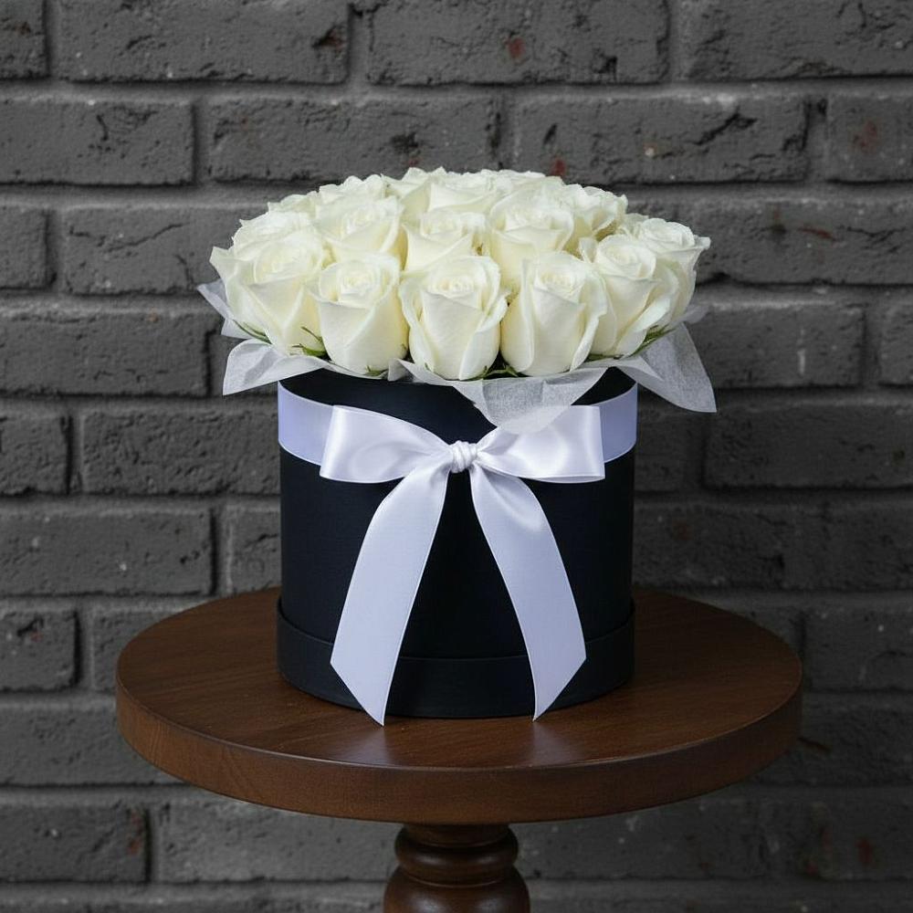 Цветочная композиция из Розы в шляпной коробке в Верхошижемье