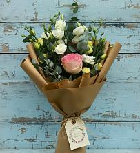 Букет цветов из:  Розы и Лизиантусы в Верхошижемье