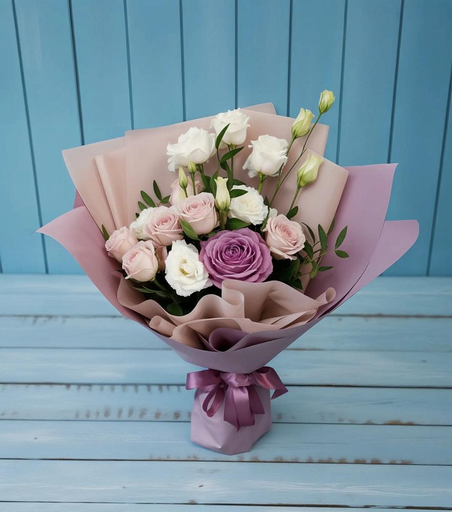 Букет цветов из: Розы и Лизиантусы в Верхошижемье