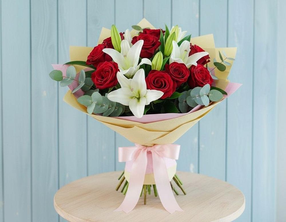 Букет цветов из: Лилии и Розы в Верхошижемье